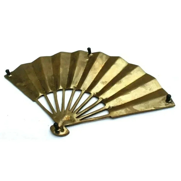 Vintage MCM Solid Brass Oriental Metal Plaque / Trivet Tray Decor - Picture 3 of 3